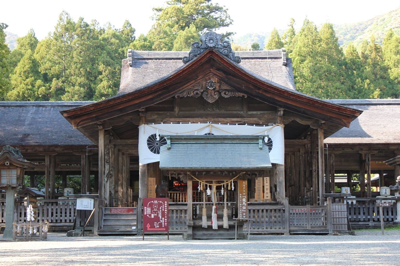 高知県のおすすめパワースポット3:土佐神社